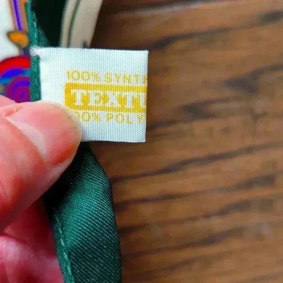 Book of Kells  Scarf - Picture 4 of 6